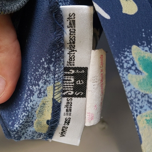 Dress - Picture 3 of 4